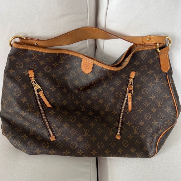 Louis Vuitton Discontinued Hobo - Picture 1 of 7